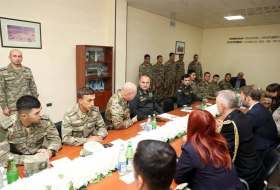 Состоялись штабные переговоры между министерствами обороны Азербайджана и Великобритании - Фото