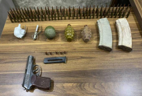 Житель Баку сдал в полицию обнаруженные им оружие и боеприпасы 