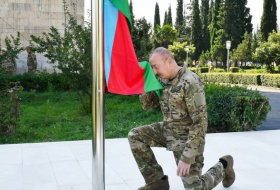 Президент Ильхам Алиев поднял Государственный флаг Азербайджанской Республики в городе Агдере