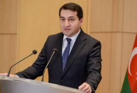 Хикмет Гаджиев: Азербайджан поддерживает трехсторонний Брюссельский процесс и региональную повестку мира