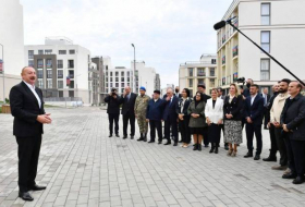 Президент Ильхам Алиев встретился с переселившимися в Физули жителями и представителями общественности района - Обновлено