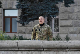 Президент Азербайджана принял участие в военном параде в Ханкенди - Фото+Видео