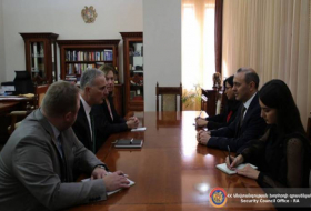 Главный советник Госдепа обсудил в Ереване нормализацию армяно-азербайджанских отношений