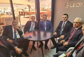 Руководство Минобороны Азербайджана ознакомилось с вооружением и техникой итальянской компании