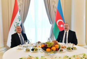 От имени Президента Азербайджана в честь Президента Ирака дан официальный обед