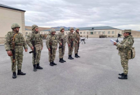 В азербайджанской армии проходят занятия по общественно-политической подготовке