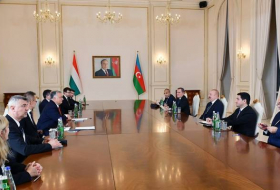 Президент Ильхам Алиев встретился с премьер-министром Венгрии