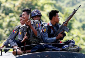 Военные Мьянмы заявили о тяжелых боях с наступающими группировками повстанцев