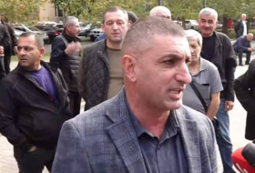 Военные преступники из Карабаха остались без гроша в кармане на улицах Иравана - Видео
