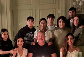 Лейла Алиева поделилась семейным фото с дня рождения президента