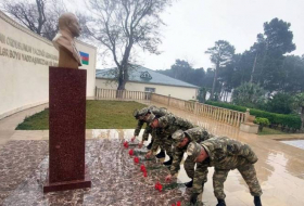 В Азербайджанской армии проведен ряд мероприятий по случаю дня памяти общенационального лидера