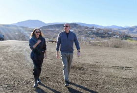 Президент Азербайджана и первая леди осмотрели территорию села Шушакенд Ходжалинского района