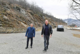 Президент Азербайджана посетил в Шушинском районе родник «Сахсы» - Обновлено