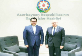 Посол Ирана встретился с замглавы МИД Азербайджана