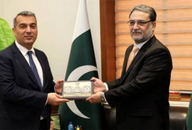 Посол Азербайджана обсудил военное сотрудничество с министром обороны Пакистана