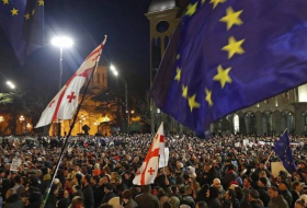 В Тбилиси проходит шествие в поддержку интеграции Грузии в ЕС