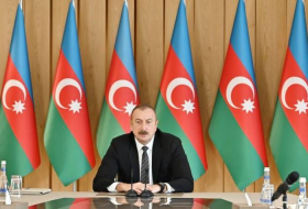 Президент Ильхам Алиев поздравил латвийского коллегу