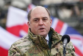 Министр обороны Британии заявил об отражении масштабной атаки хуситов