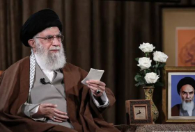 Верховный лидер Ирана призвал хуситов продолжать атаки