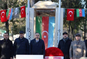 Коллектив посольства Азербайджана в Турции посетил могилу Мамеда Эмина Расулзаде