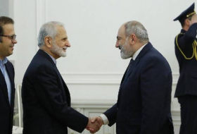 Пашинян встретился в Ереване с советником Хаменеи
