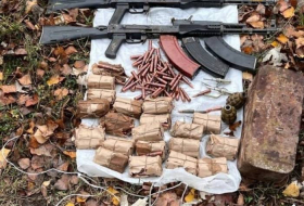 В городе Ханкенди обнаружены оружие и боеприпасы