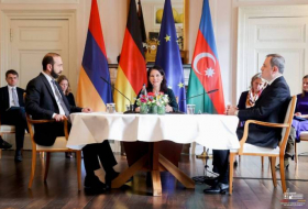 Встреча глав МИД Азербайджана и Армении продолжается в трехстороннем формате - Обновлено