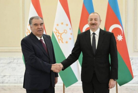 Эмомали Рахмон поздравил Президента Азербайджана Ильхама Алиева