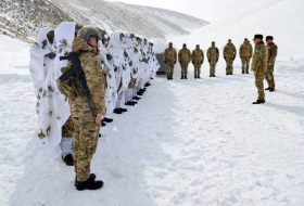 Начальник Генштаба армии Азербайджана понаблюдал за процессом подготовки коммандос 