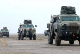 Подразделения коммандос Азербайджанской армии отрабатывают выполнение различных задач - Видео