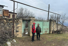 Сотрудники Общества Красного Полумесяца навестили армянских жителей в Карабахе