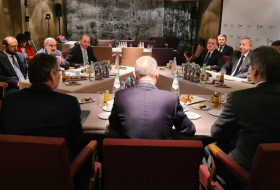 Шольц: Германия готова оказать поддержку мирным переговорам между Азербайджаном и Арменией