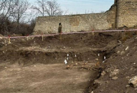 Из обнаруженного в Ходжалы массового захоронения извлечены останки еще одного несовершеннолетнего