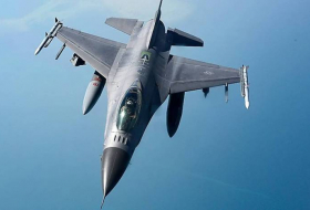 10 украинских пилотов завершили базовое обучение управлению F-16 в Великобритании