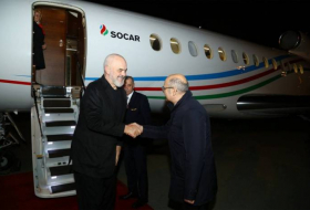 Премьер-министр Албании прибыл с рабочим визитом в Азербайджан