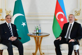 Президент пригласил премьер-министра Пакистана совершить визит в Азербайджан