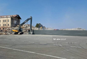 В Ханкенди сносятся незаконные здания «парламента» и «Еркрапа» - Фото