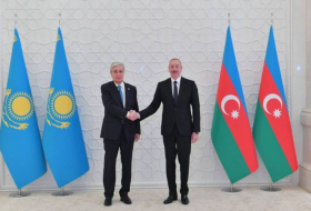 Президенты Азербайджана и Казахстана понаблюдали по видеосвязи за прибытием контейнерного поезда из Китая в Баку