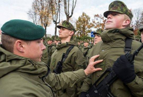 В Литве хотят призывать в армию сразу после школы