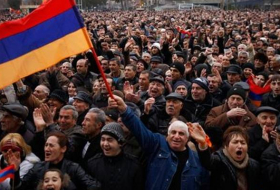 В Армении проходит акция протеста с требованием отставки премьер-министра