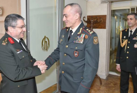 Командующий Сухопутными войсками Азербайджана встретился с турецким коллегой
