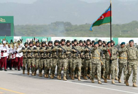 Азербайджанские военные принимают участие в военном параде в честь Национального дня Пакистана