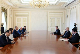 Президент Азербайджана принял Мевлюта Чавушоглу
