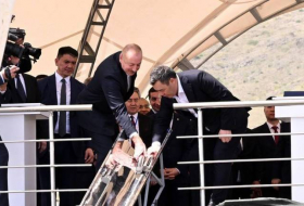 Президенты Азербайджана и Кыргызстана заложили фундамент школы села Хыдырлы