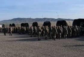 Появились новые кадры вывода российских миротворцев из Карабаха - Видео