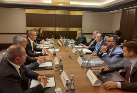 В Баку проходит 10-е заседание азербайджано-венгерской межправкомиссии 
