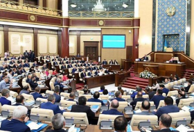 Парламент Казахстана принял закон о запрете въезда иностранцам, причастным к экстремизму