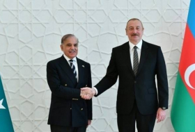 Шахбаз Шариф поздравил президента Ильхама Алиева