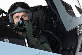 Генсек НАТО Столтенберг совершил полет на немецком истребителе Eurofighter