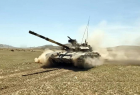 С танковыми подразделениями Азербайджанской Армии проведены интенсивные учения по боевой подготовке - Видео